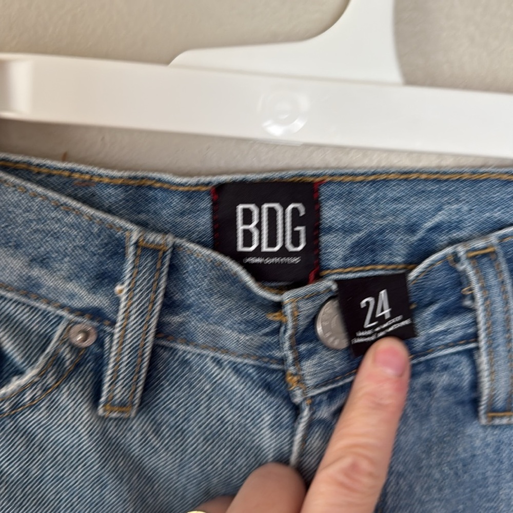 BDG mom high rise Classic Blue Jean Shorts 24 - Picture 2 of 6